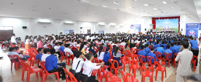 Parents, teachers, youth members, and decision makers gathered in the main Souphanouvong University Hall to celebrate the international children’s day 